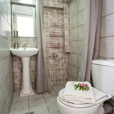 Ammos & Apartmán Néa Péramos