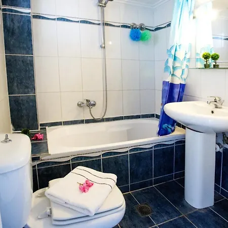 Ammos & Apartmán Néa Péramos