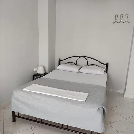 Ammos & Apartmán Néa Péramos